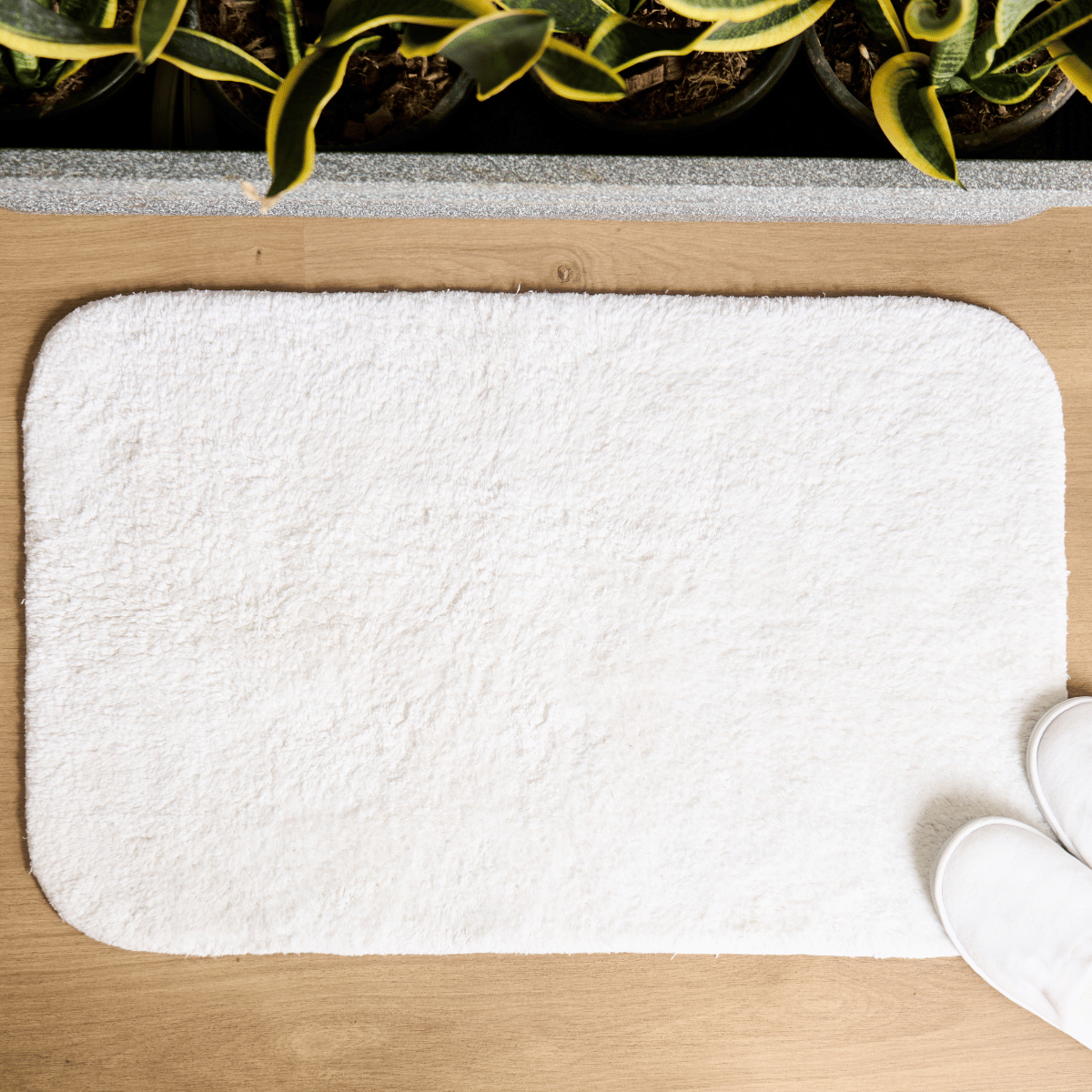 Gstaad Anti-Skid Bath Rug - 1800 GSM | Tufted High Pile