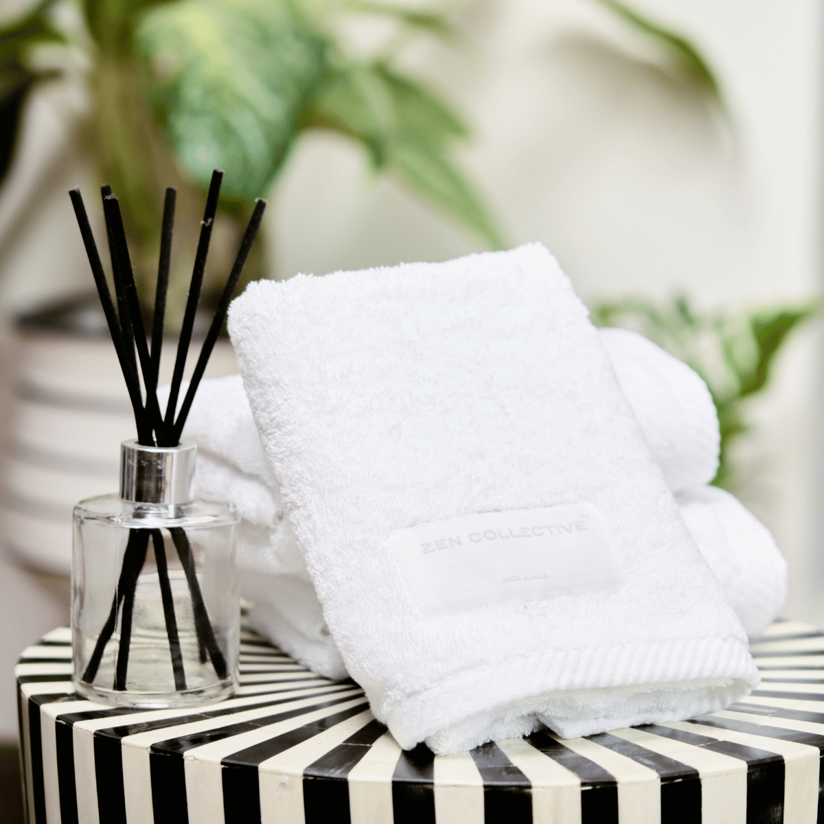 Aspen Hand Towel Set - 700 GSM | Pack of 2