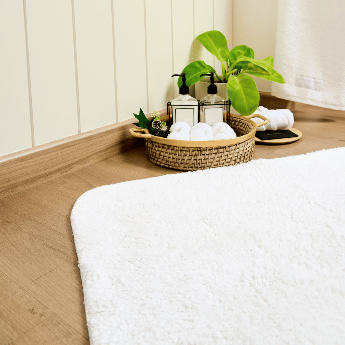 Gstaad Anti-Skid Bath Rug - 1800 GSM | Tufted High Pile